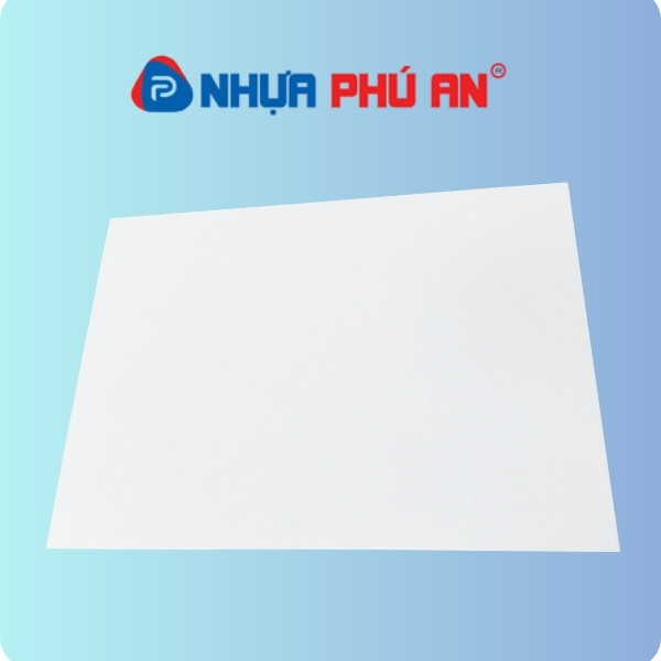 Tấm nhựa Danpla loại thường màu trắng
