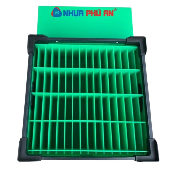 Thùng nhựa danpla xanh lá có vách ngăn PAV 07